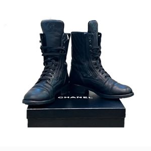 Chanel Lace Up Combat Boots, tweed accent. Black Quilted Leather - Size 37